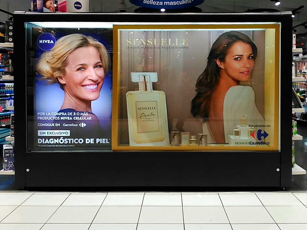 Diseño escaparte perfumería Carrefour