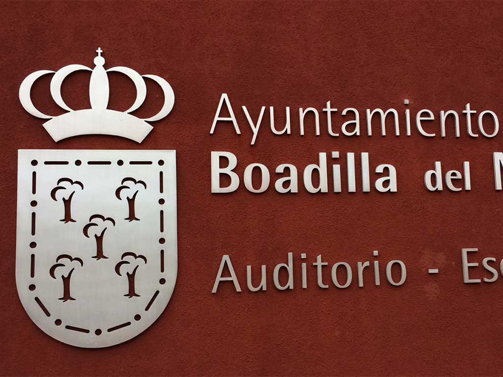 Letras corpóreas en aluminio